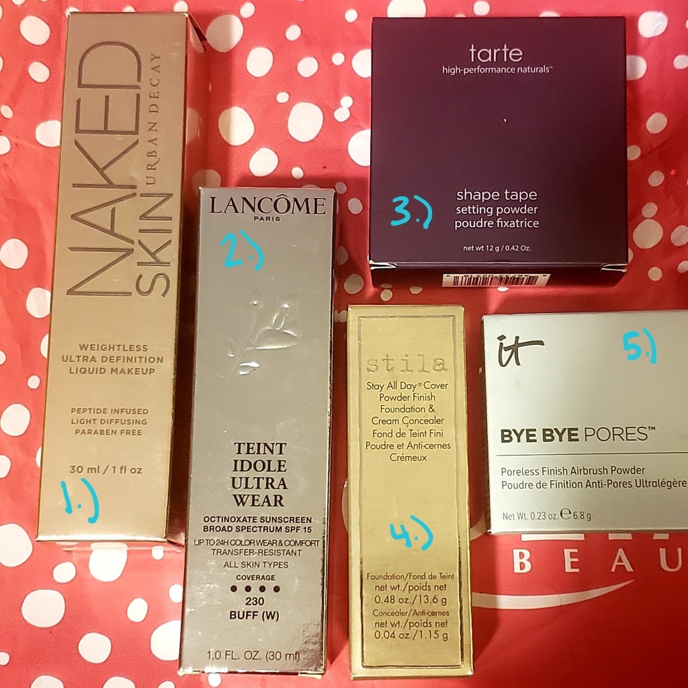 Foundations and finishing powders